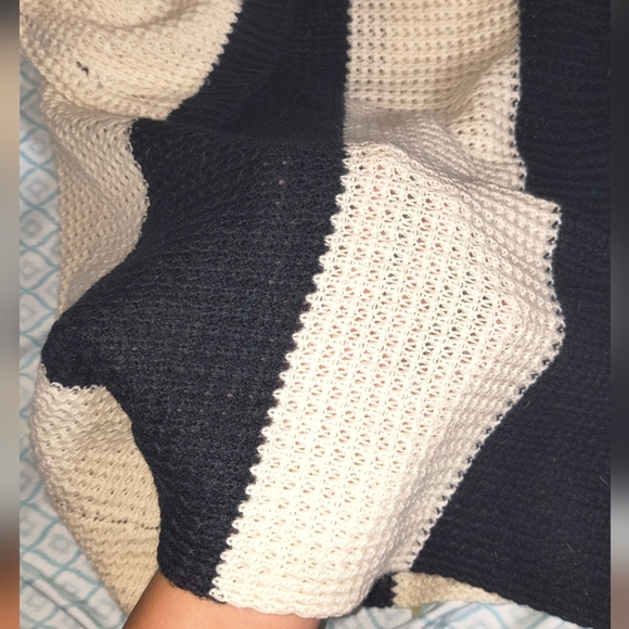 Women/Pre-teen Black and Cream Striped Sweater - Picture 4 of 4